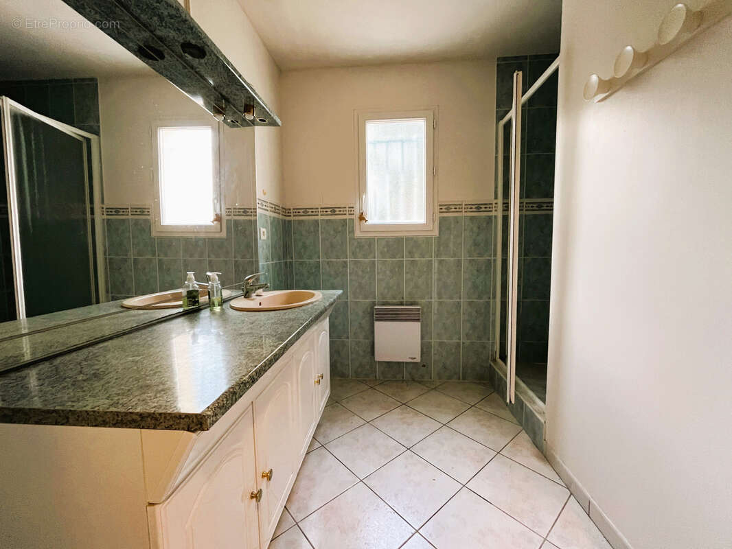 Maison à VAUX-SUR-MER