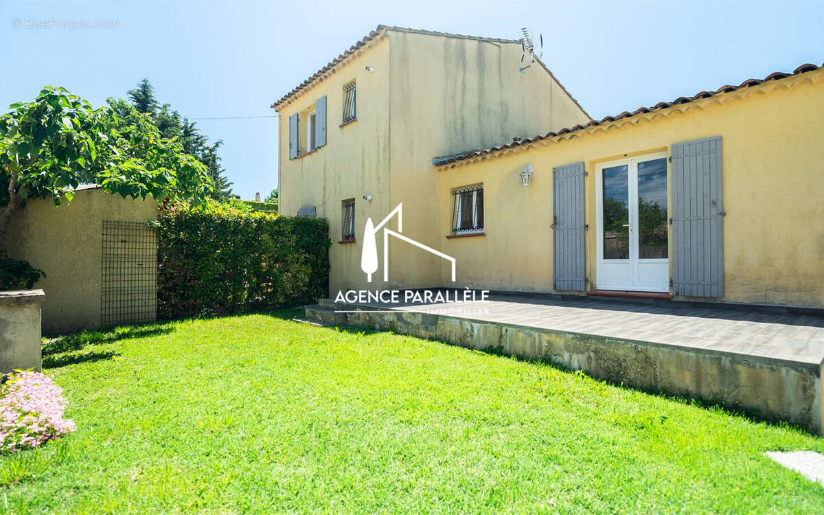 Maison à L'ISLE-SUR-LA-SORGUE
