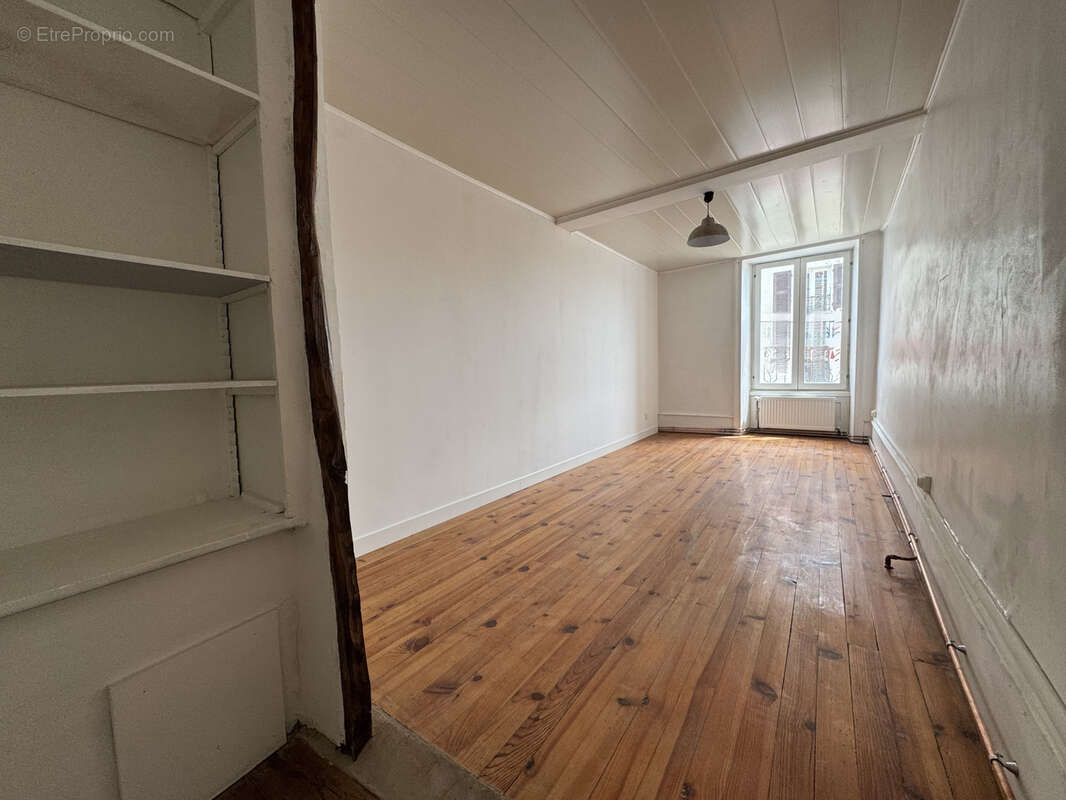 Appartement à RIVES