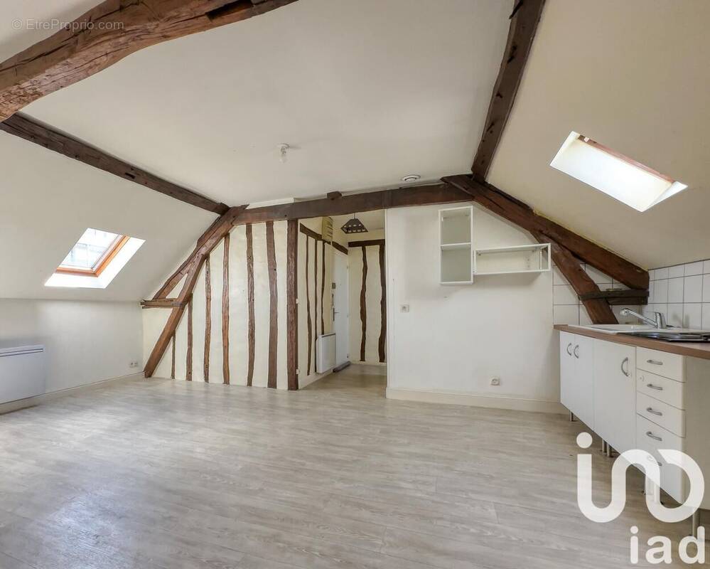 Photo 1 - Appartement à COMPIEGNE