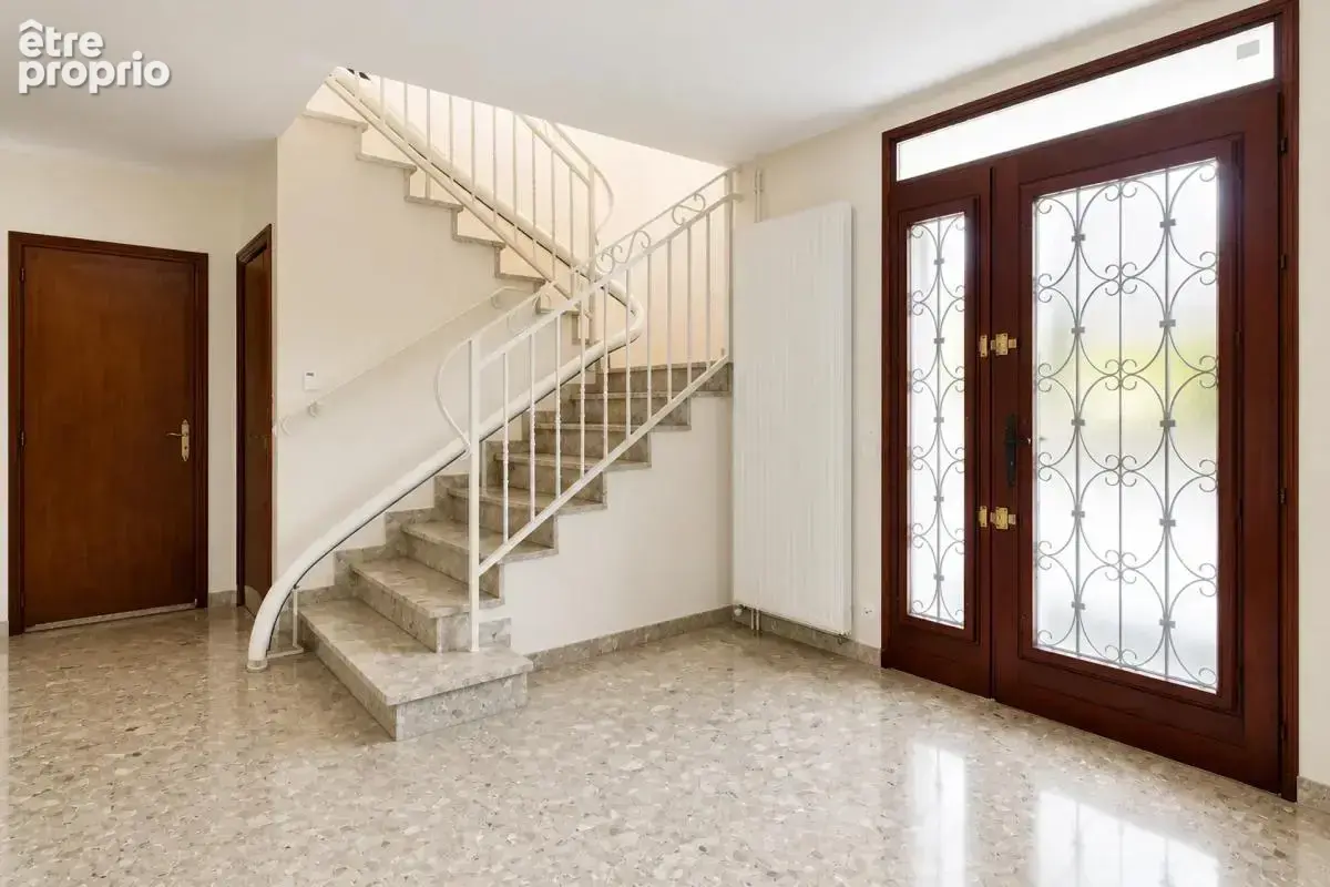 Maison Valence Chateauvert de 226,7 m2 - photo 6