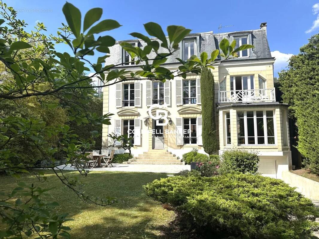 Maison à LE VESINET