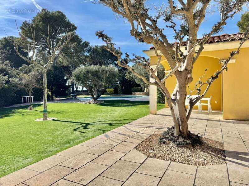 Maison à CORNILLON-CONFOUX