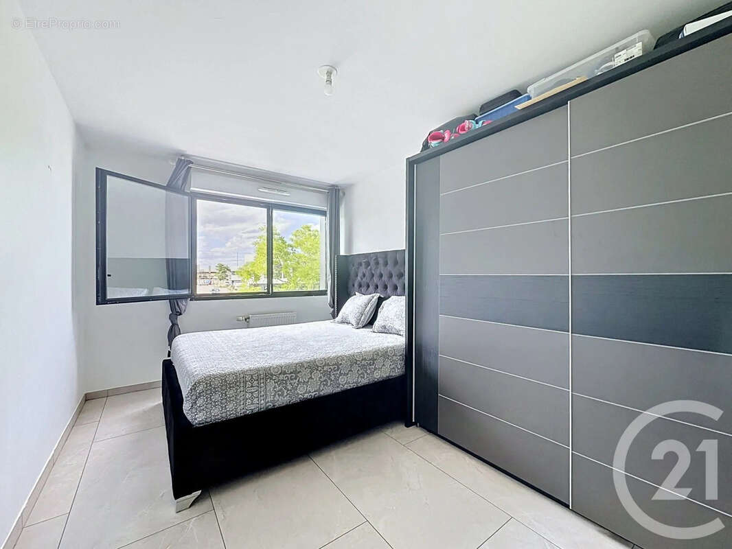 Appartement à SAINT-FONS