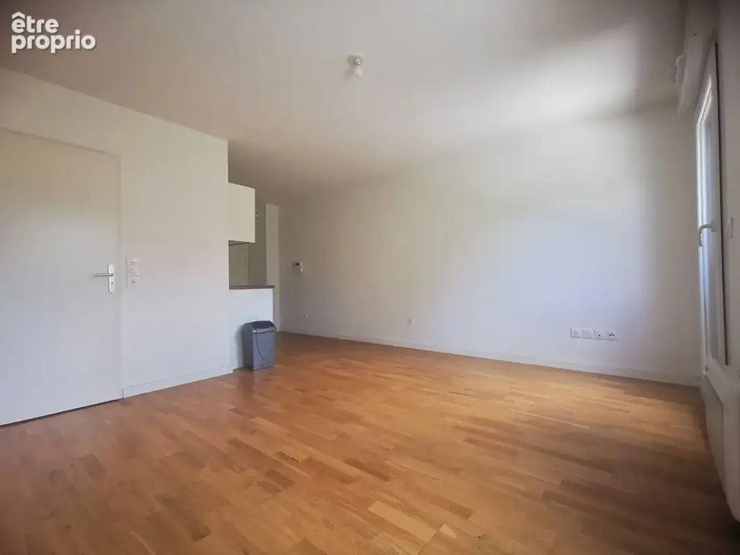 RONCHIN - Avenue Émile Zola , Studio 28,92 m² avec parking privatif - photo 2