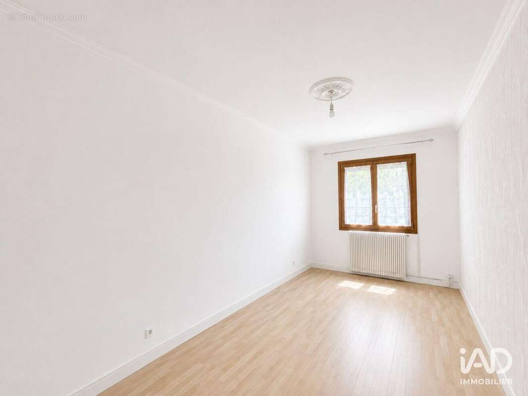 Maison 91 m² à Drancy  - photo 8
