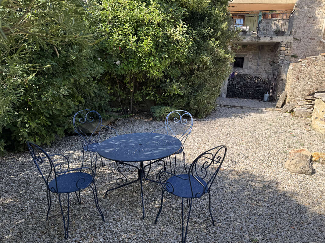 Maison à MONTPEYROUX