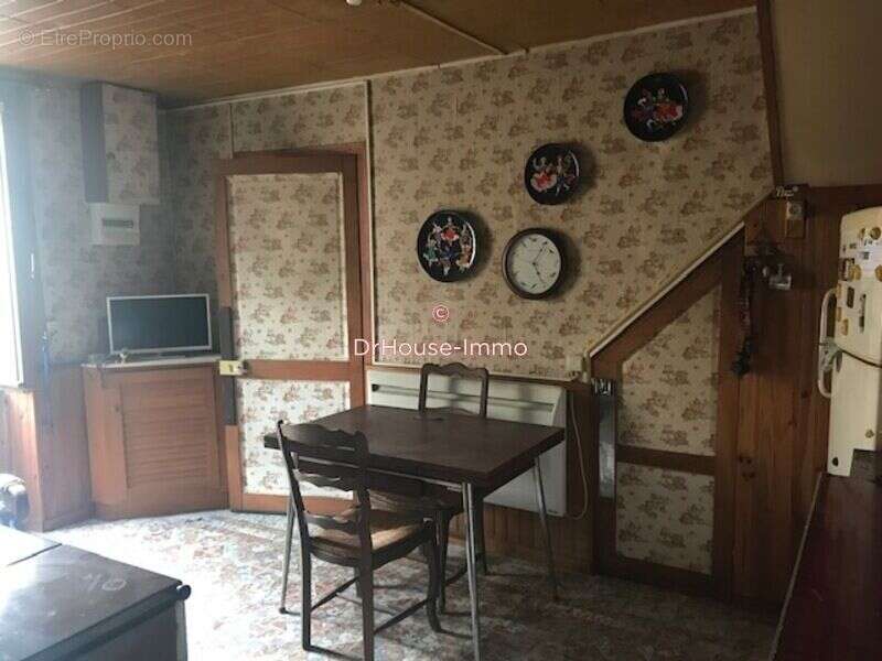 Maison à DAMPIERRE-SUR-SALON