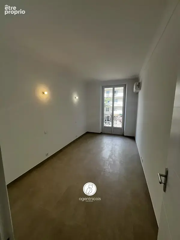 Cannes // centre ville : 3 pièces / vendu loué / très bon état / climatisé / balcon / bd carnot - photo 9