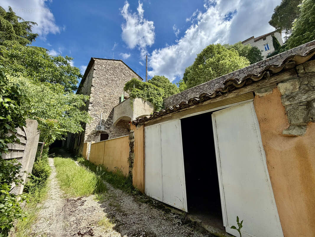 Maison à VAISON-LA-ROMAINE
