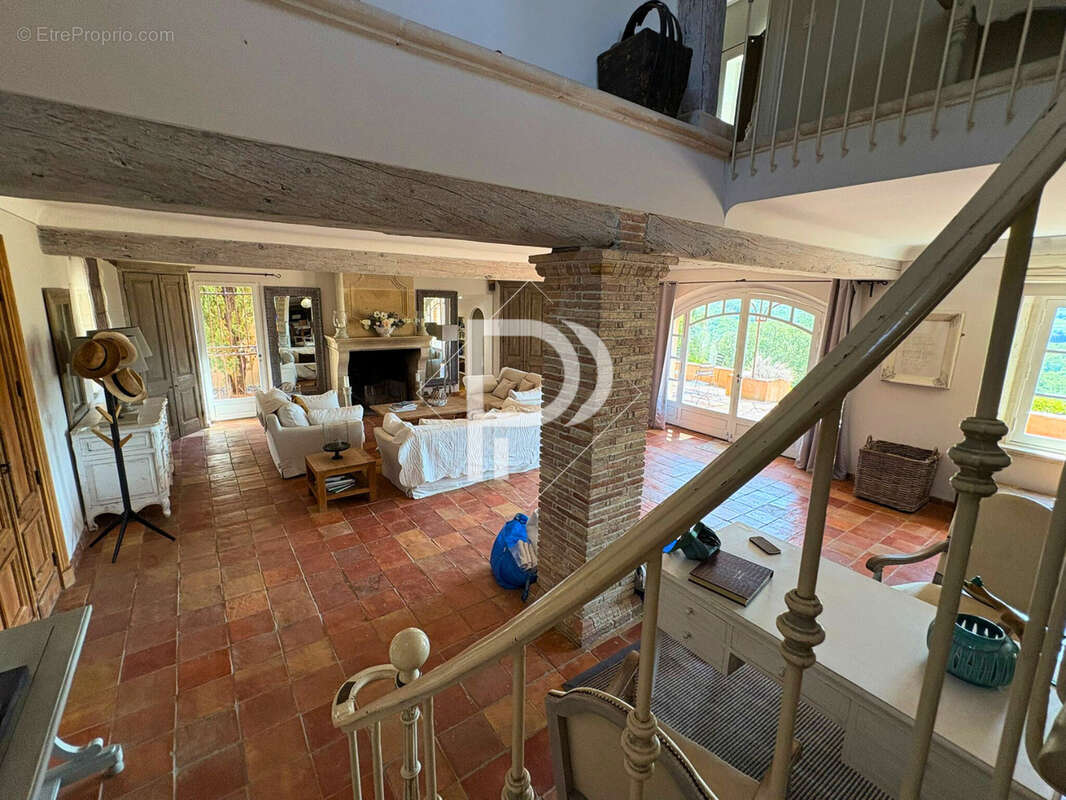 Maison à PLAN-DE-LA-TOUR