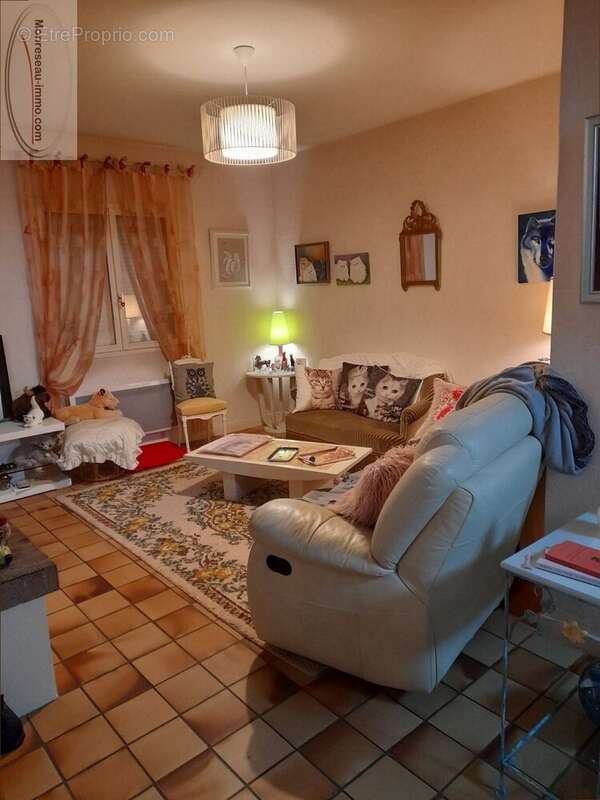 Maison à LA ROCHE-VINEUSE