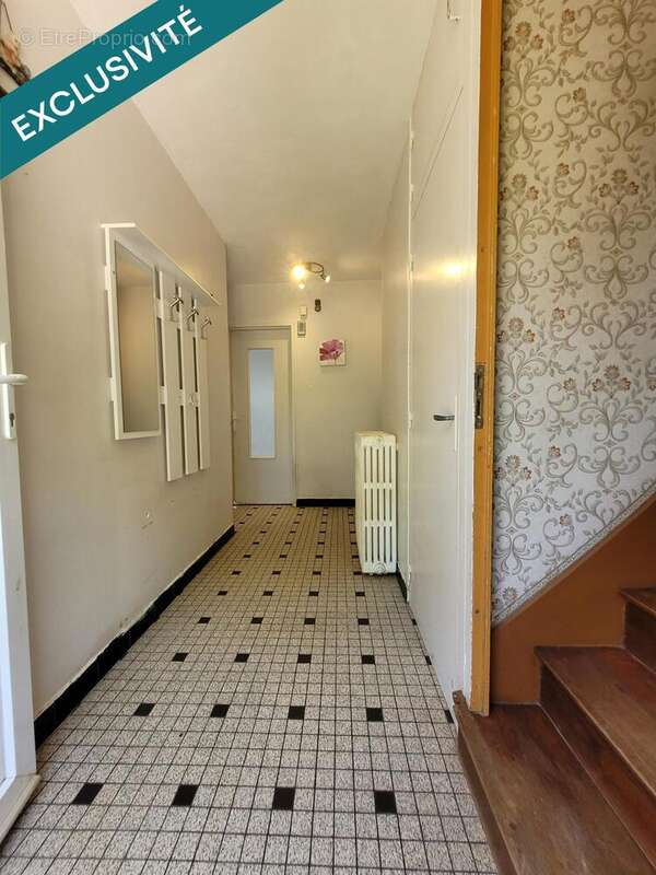 Maison 112 m² à Lusignan  - photo 7
