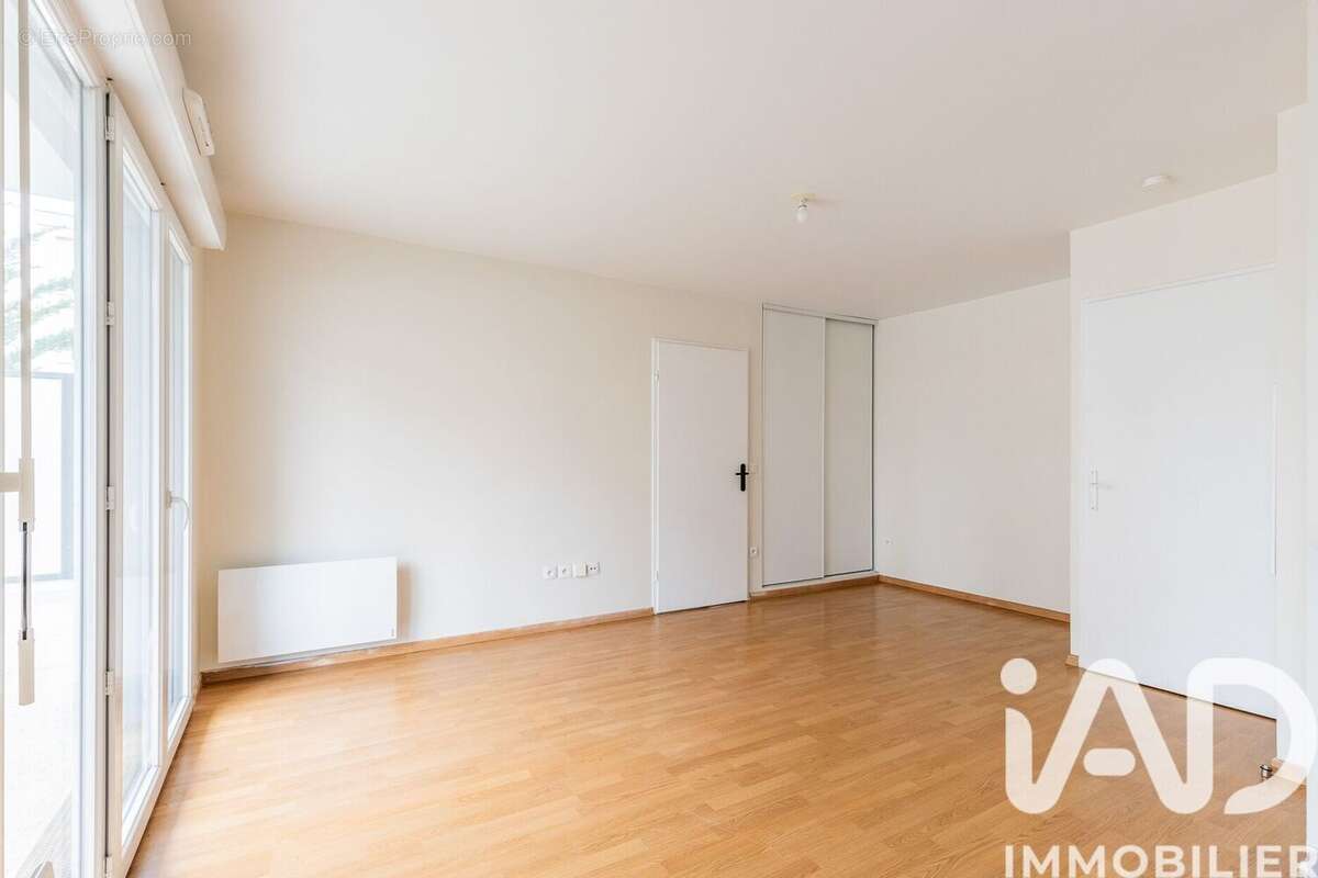 Photo 5 - Appartement à CHOISY-LE-ROI