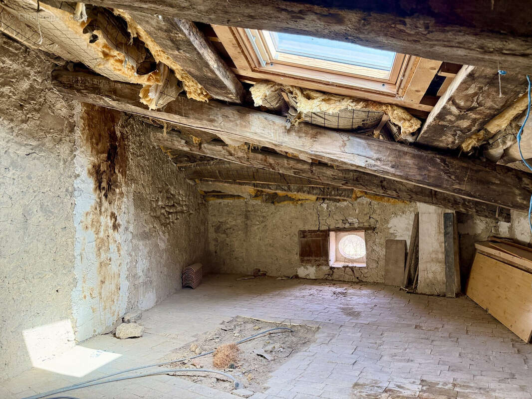 Dickjan POPPEMA d'eXp France vous propose une maison de village avec grand potentiel - Maison à SAINT-MICHEL-L'OBSERVATOIRE