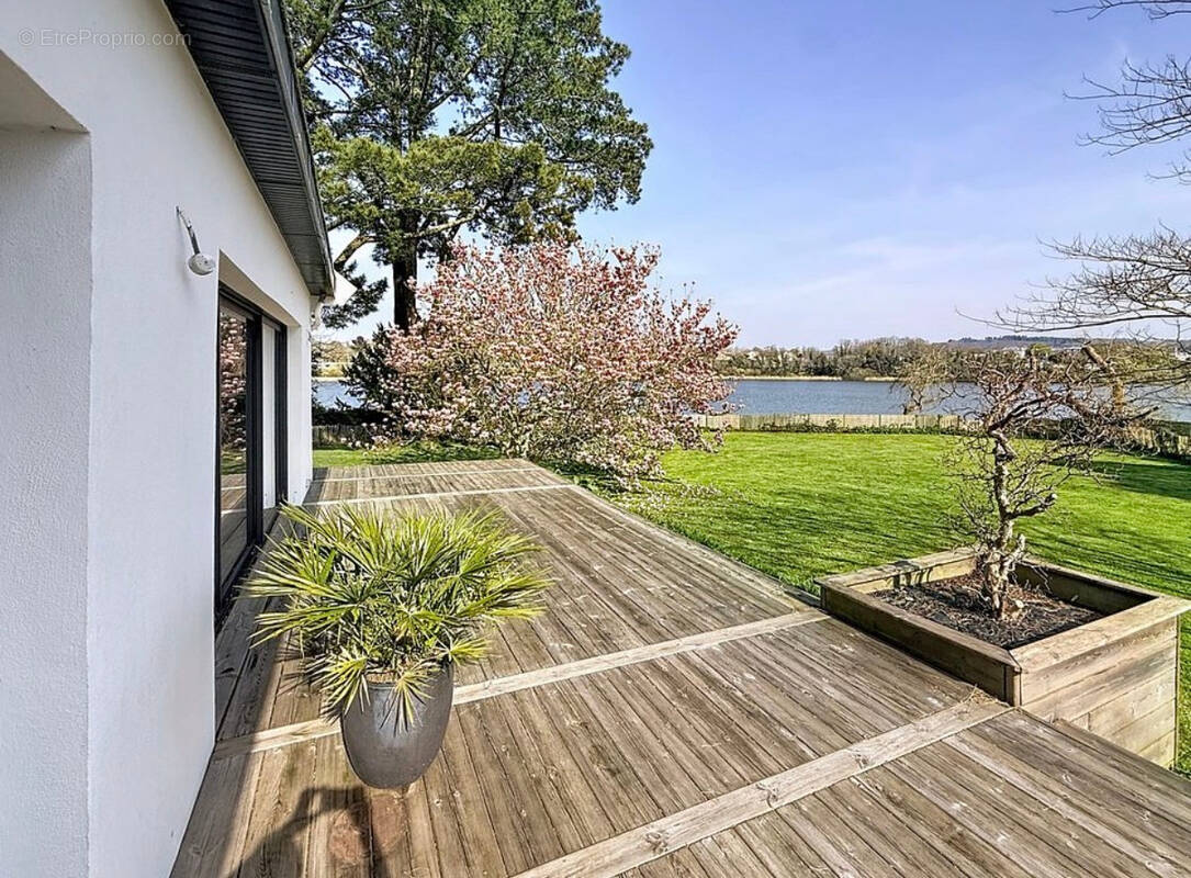 Maison à LE RELECQ-KERHUON