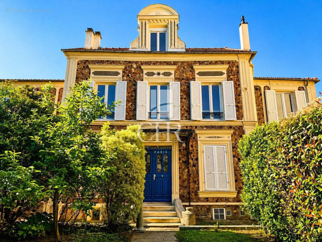 Appartement à LE PERREUX-SUR-MARNE