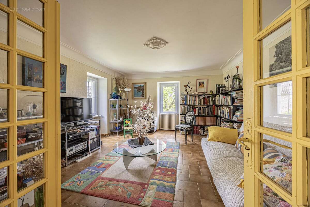 Maison à SAINT-CIRQ-LAPOPIE