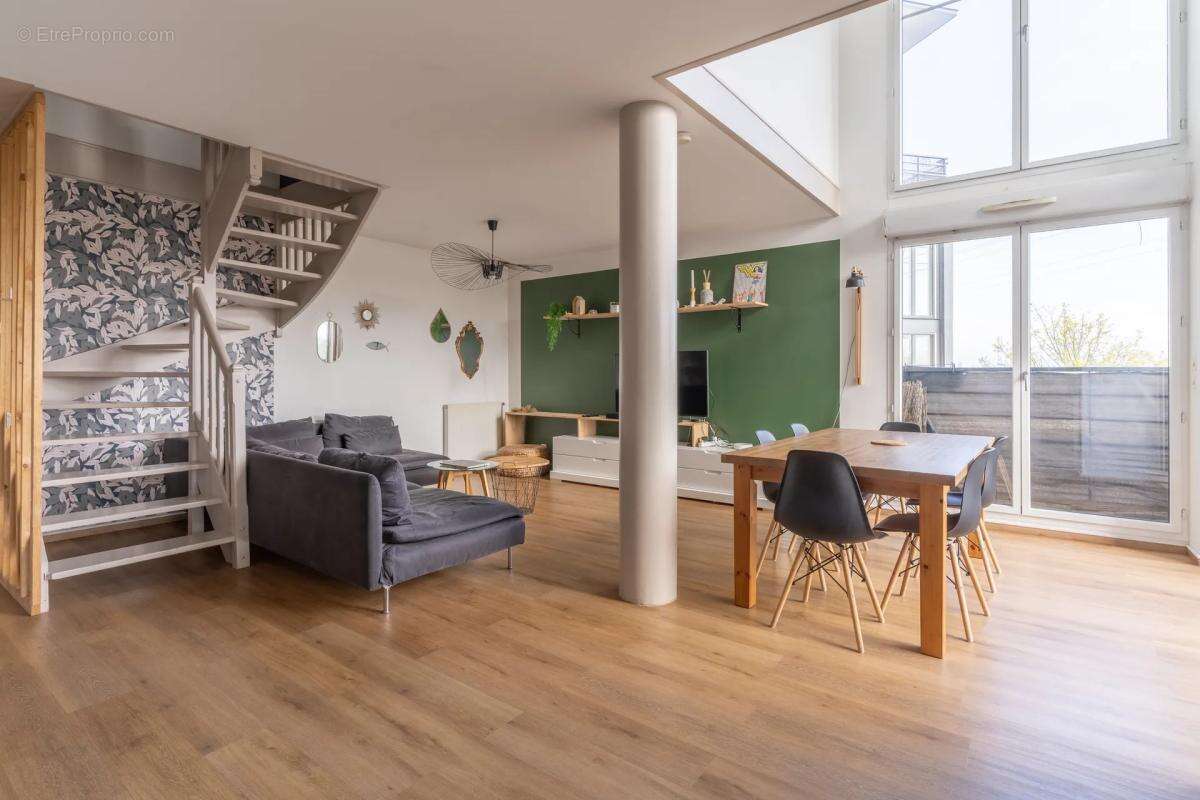 Appartement à ELANCOURT