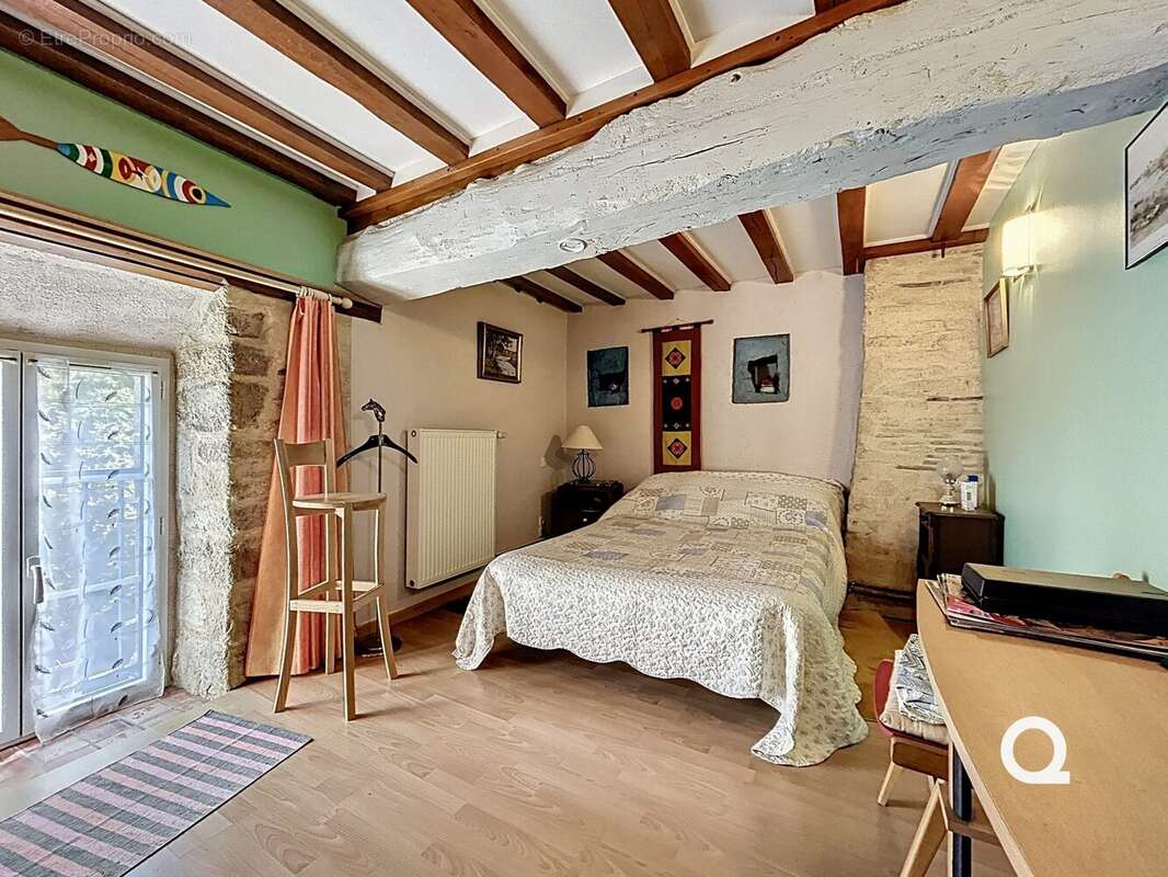 Maison à LA CHAPELLE-CHAUSSEE