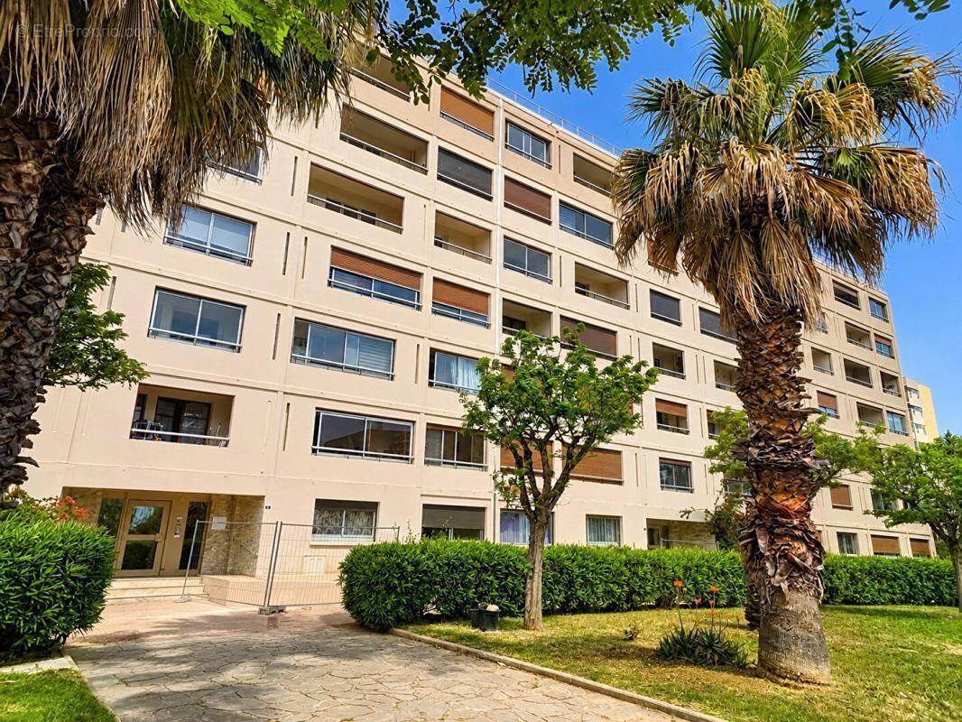 Appartement à HYERES