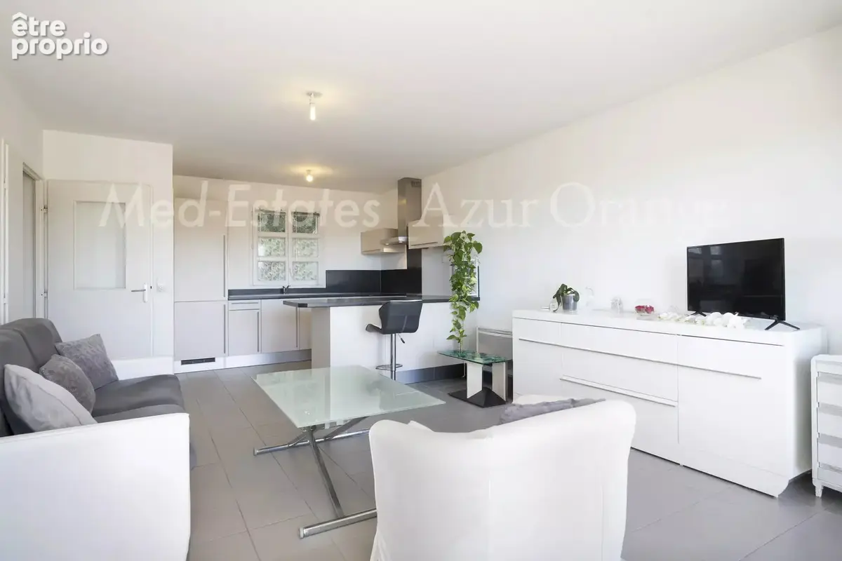 Grimaud village - Appartement T2 avec balcon et vue panoramique - photo 4