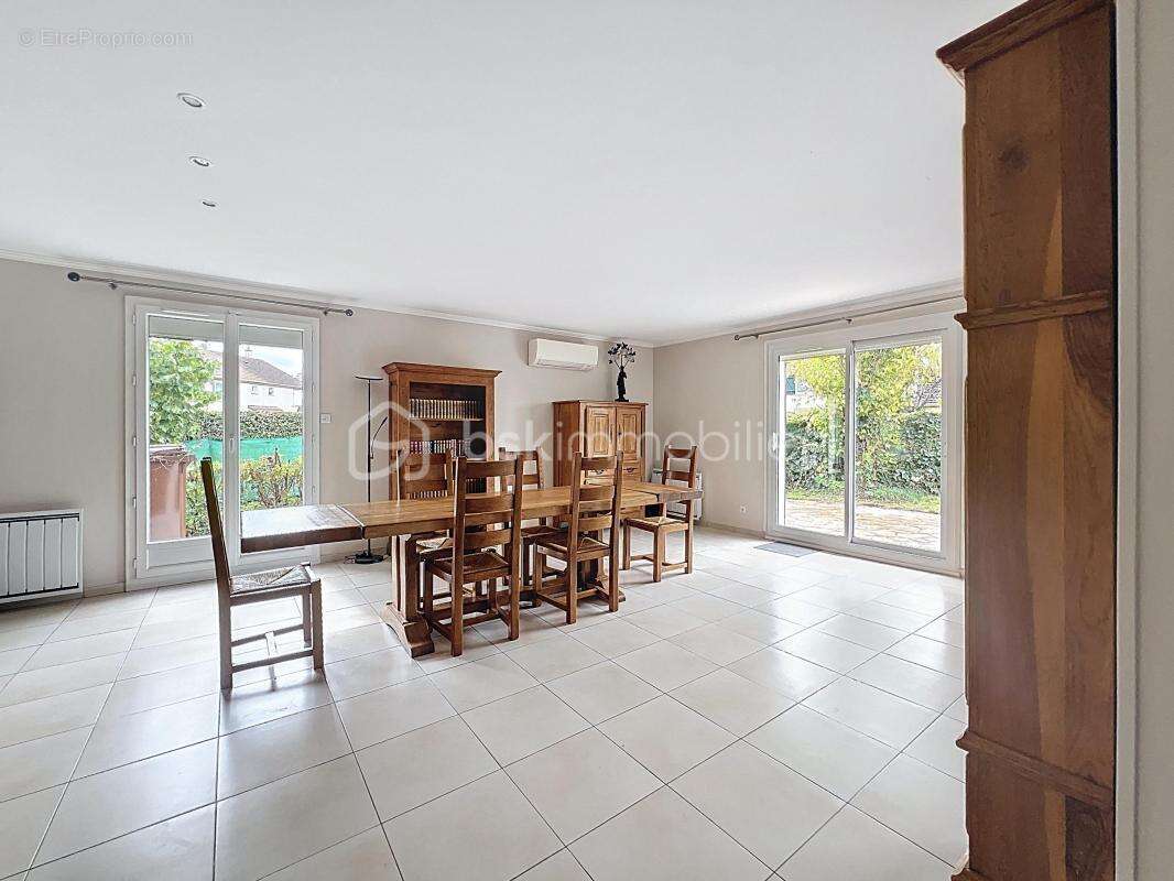 Maison à SAINT-GERMAIN-LES-CORBEIL