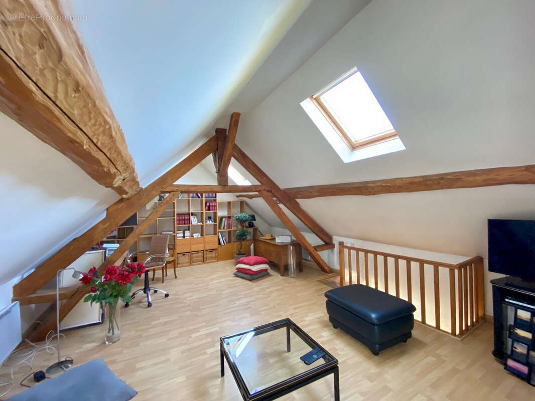 Appartement à THOIRY