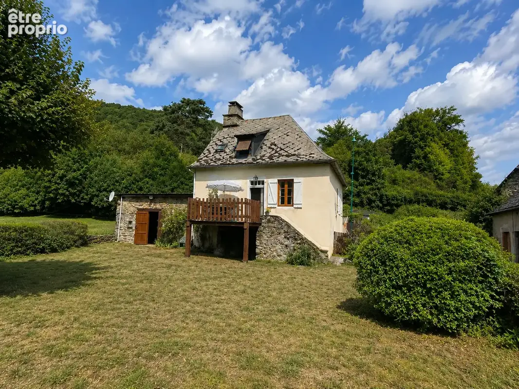 Photo Maison à Laval-Sur-Luzege au prix de 98 100€