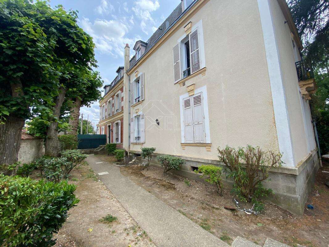 Appartement à ROSNY-SUR-SEINE