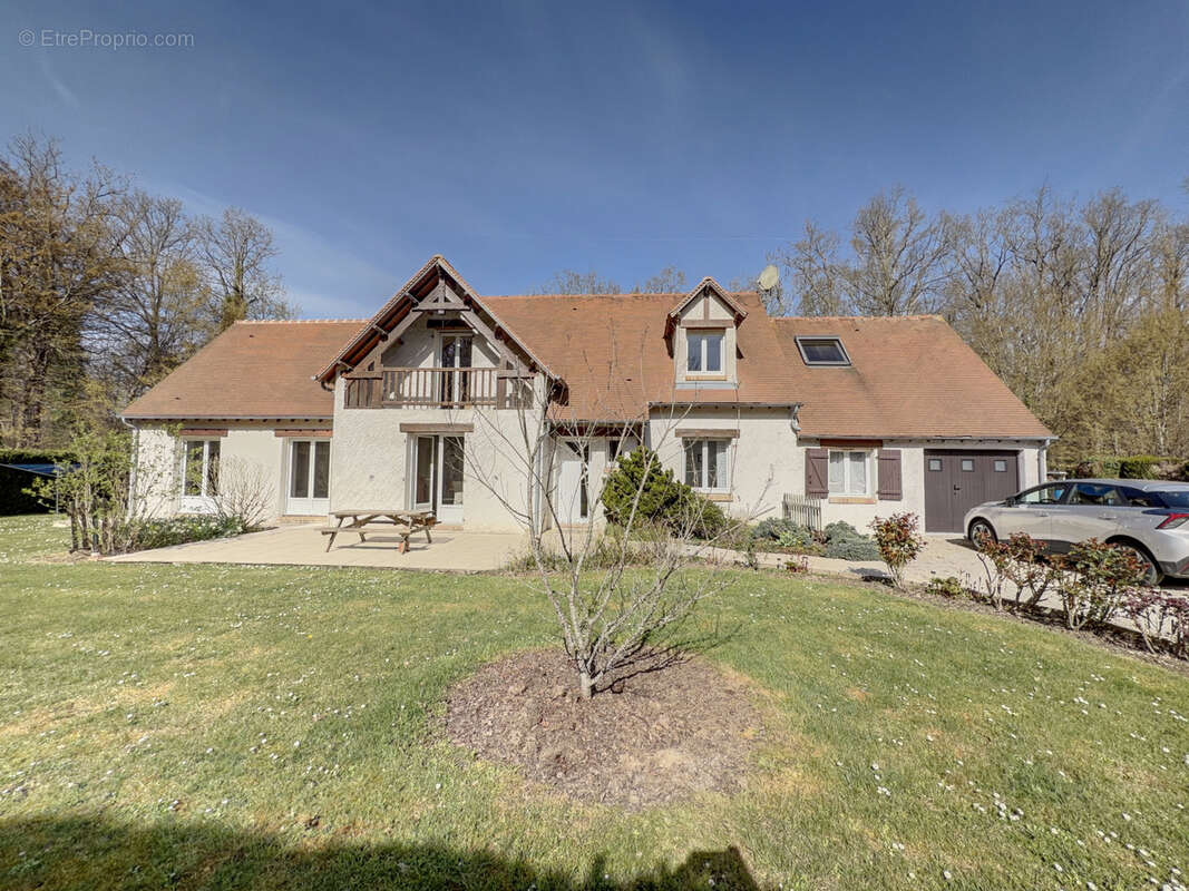 Maison à NOISY-SUR-ECOLE