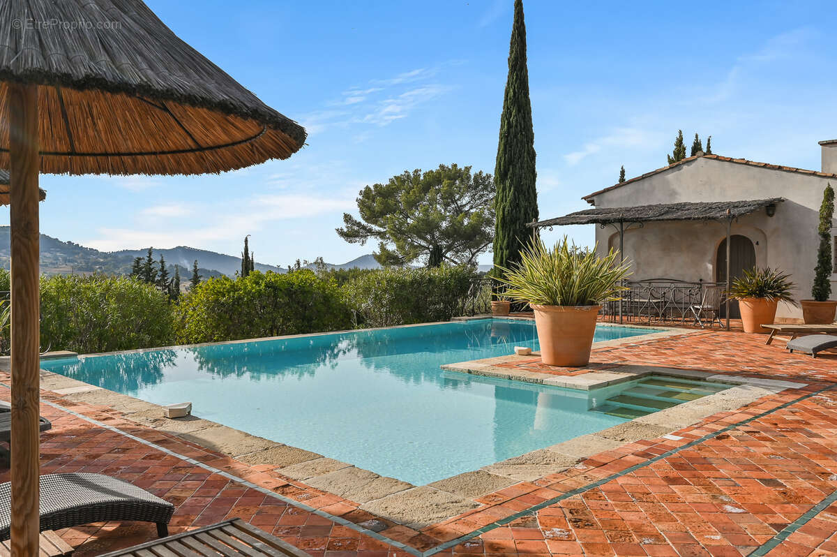 Maison à LA CADIERE-D'AZUR