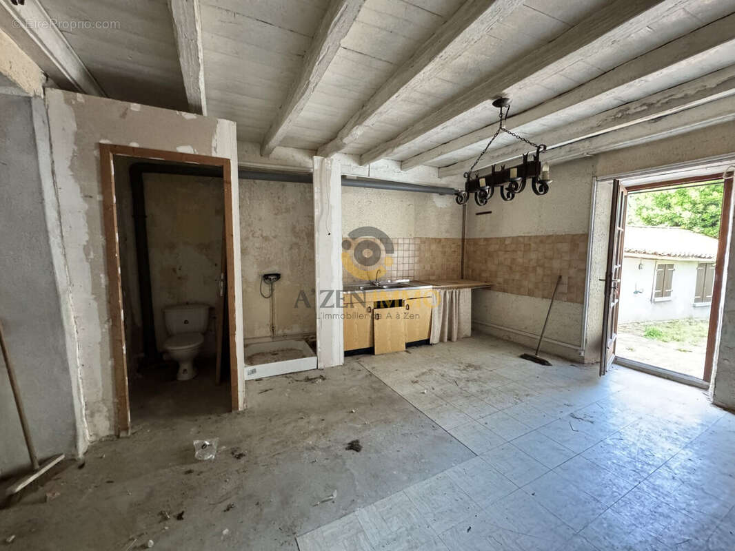 Maison à VERNOUX-EN-GATINE