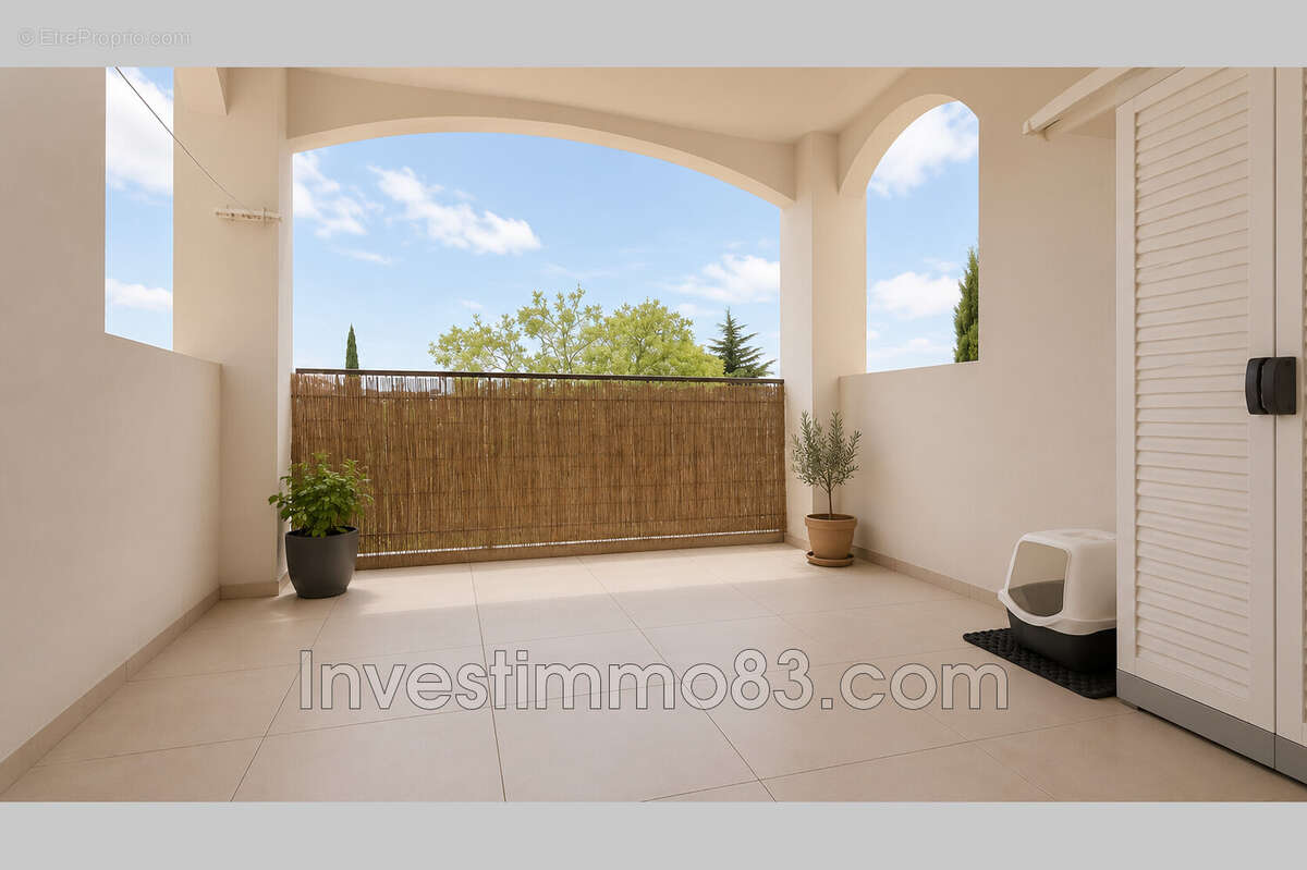 Appartement à LA CRAU