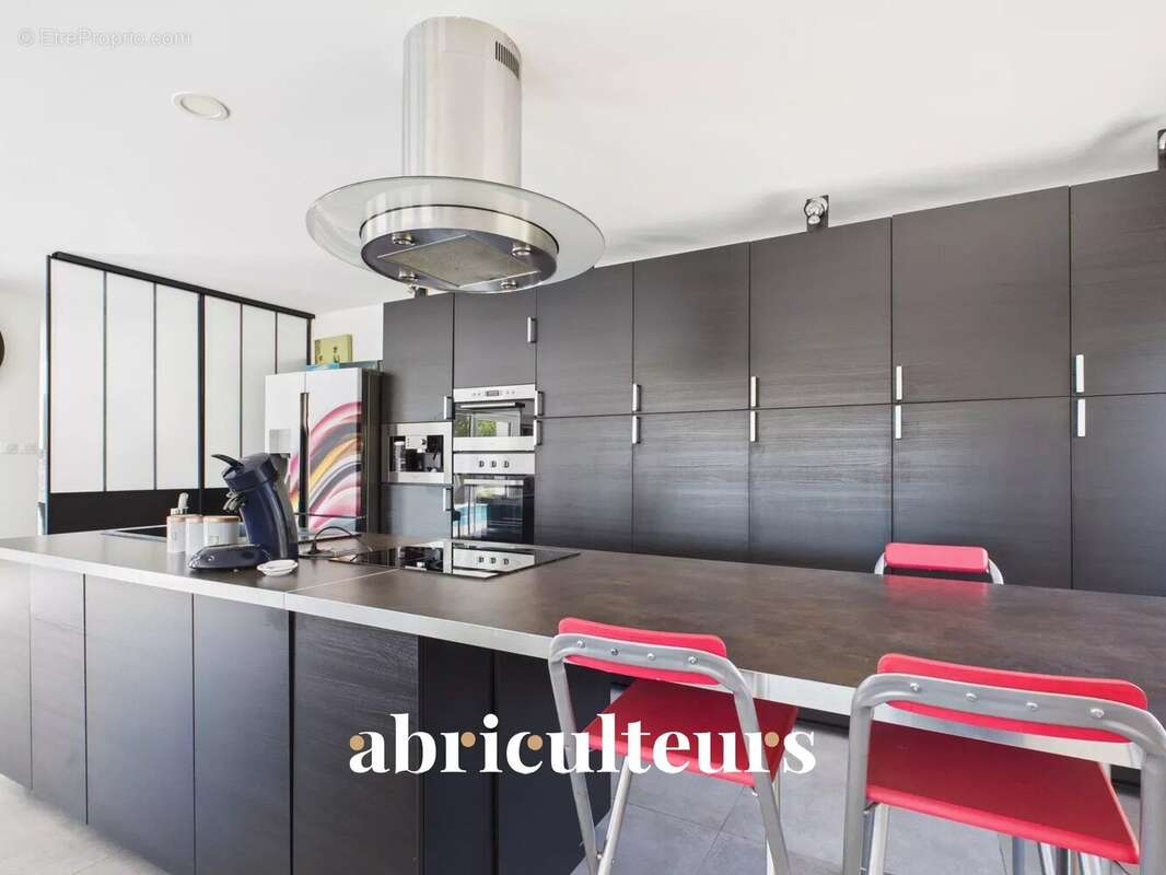 Maison à BAGNOLS-EN-FORET