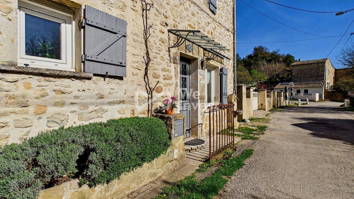 Maison à CHARMES-SUR-RHONE