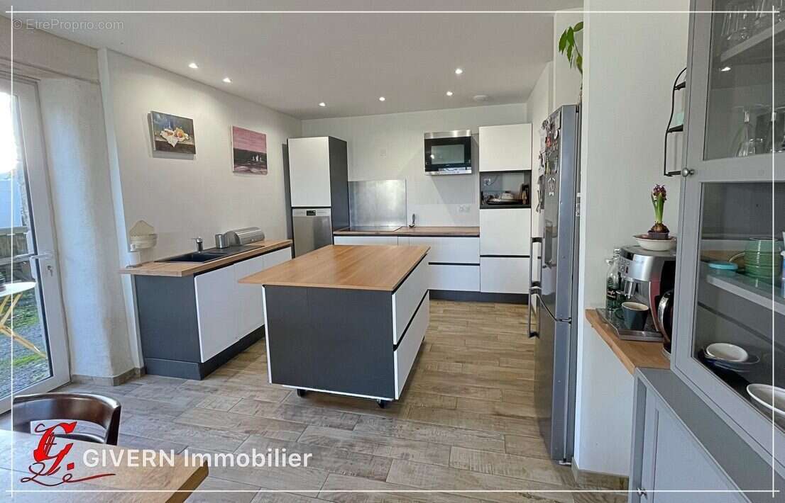 Maison à SAINTE-HELENE