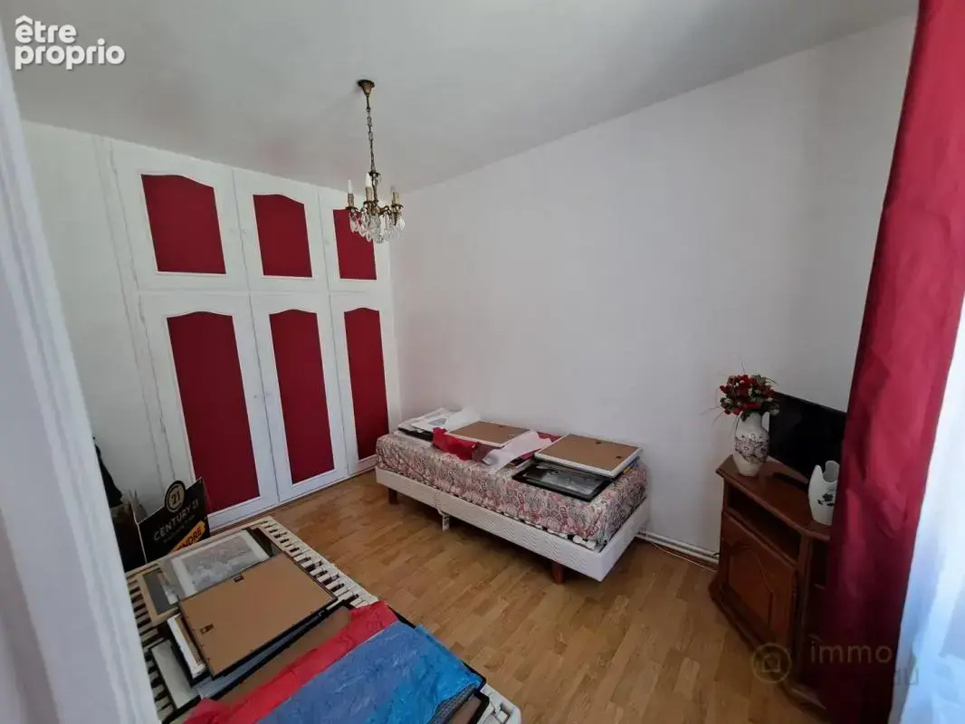 Maison 94 m² à Saint-Quentin  - photo 7