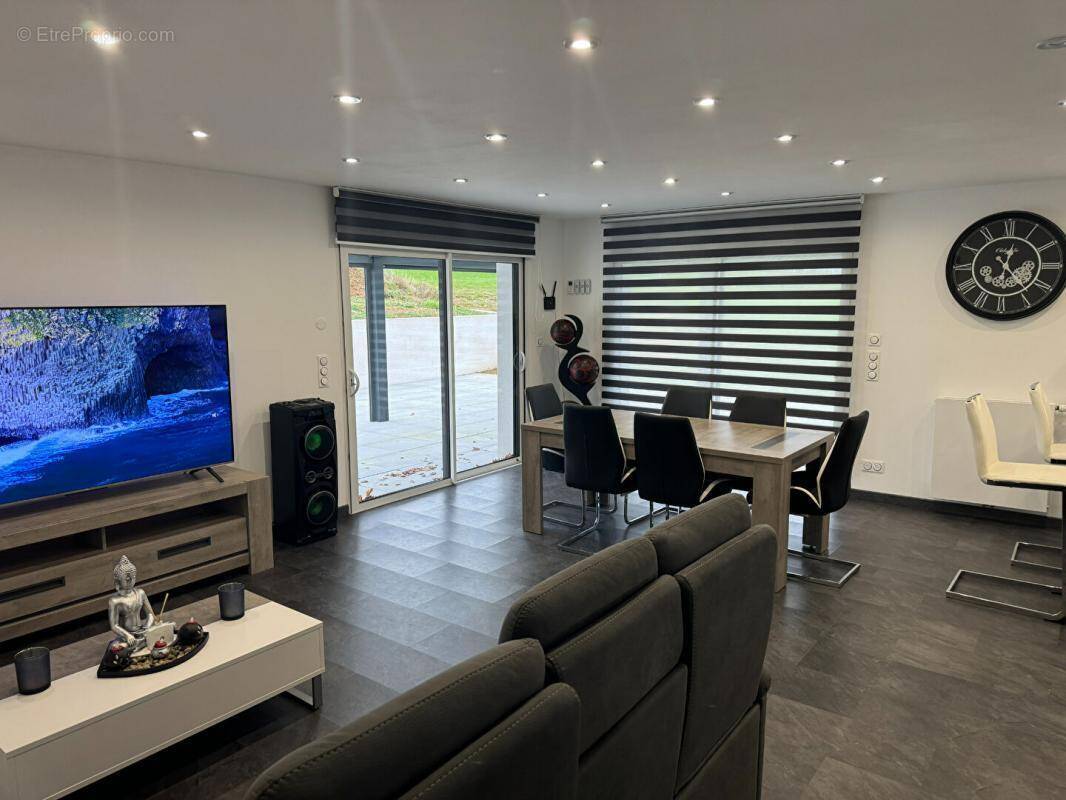 Maison à GRAND-CHAMP