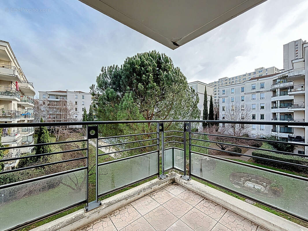 Appartement à TASSIN-LA-DEMI-LUNE