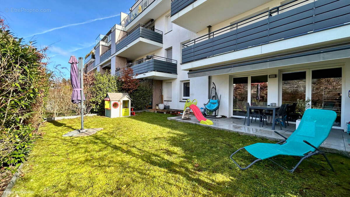 Appartement à POISY