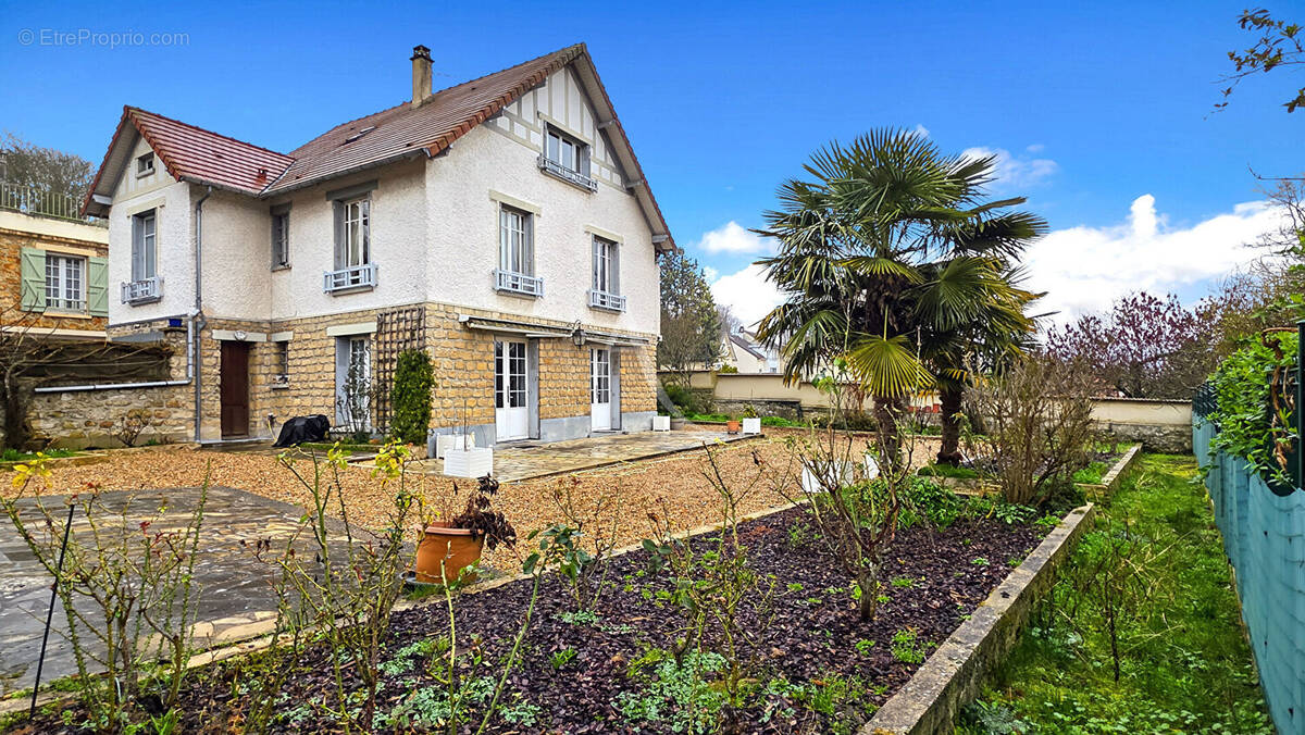 Maison à HARDRICOURT