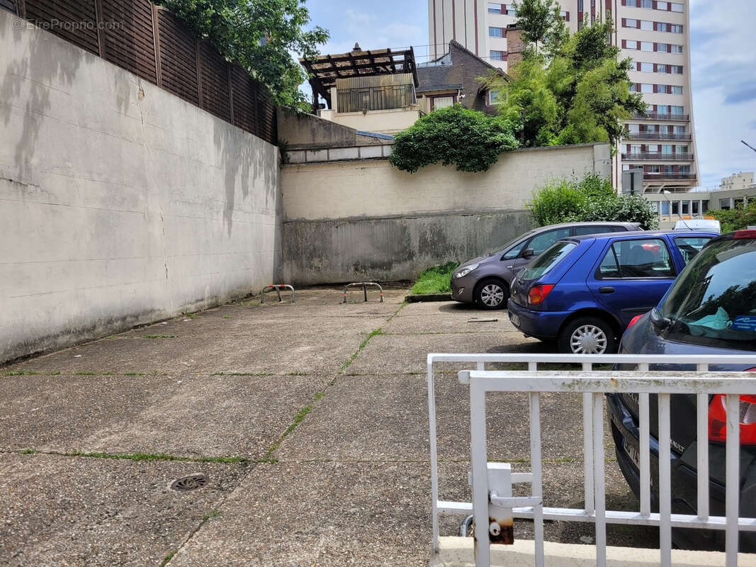 Parking à VANVES
