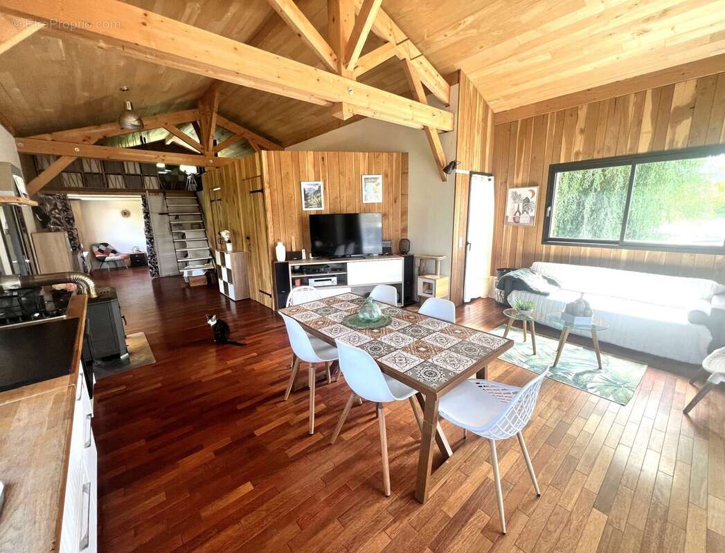 Maison 74 m² à Coux-Et-Bigaroque  - photo 7