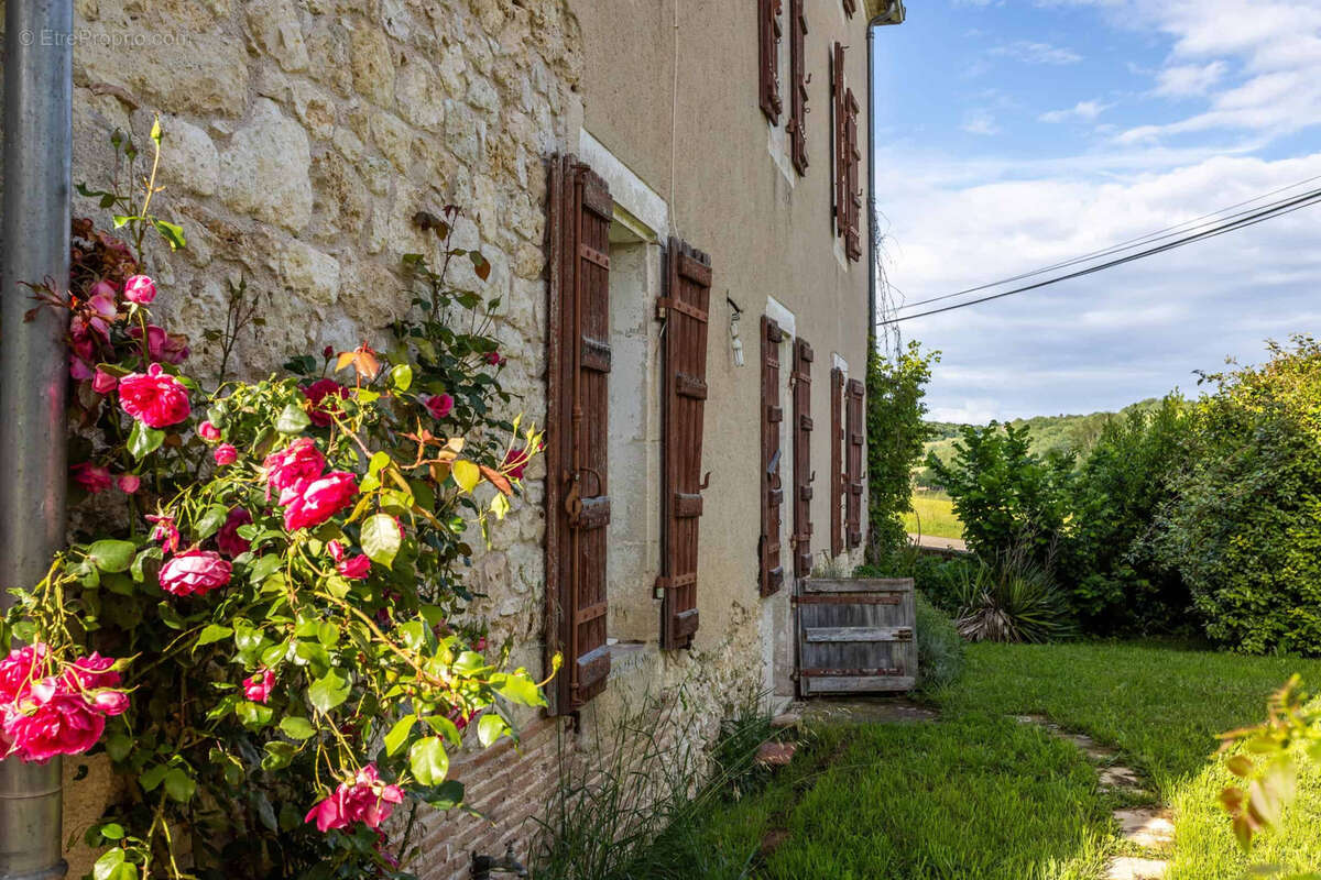 Country property - photo 12