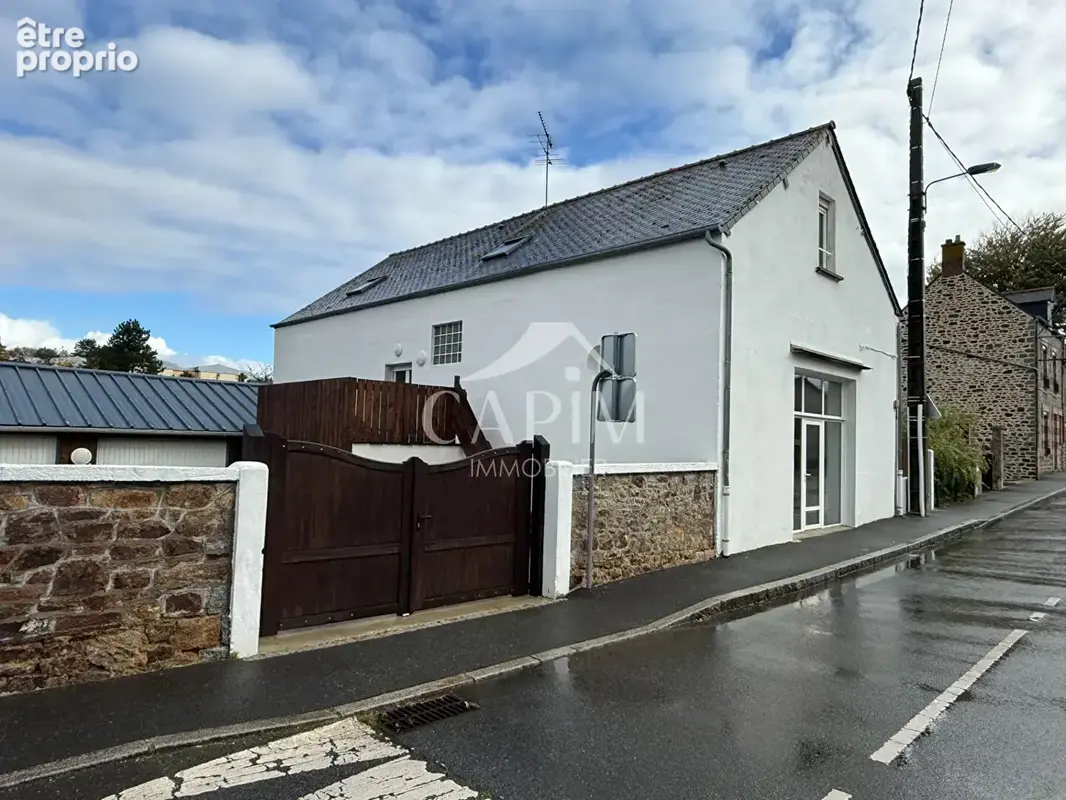Maison à FOUGERES