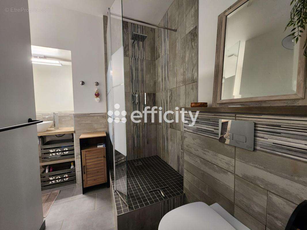 Maison à SAINT-SATURNIN-LES-AVIGNON