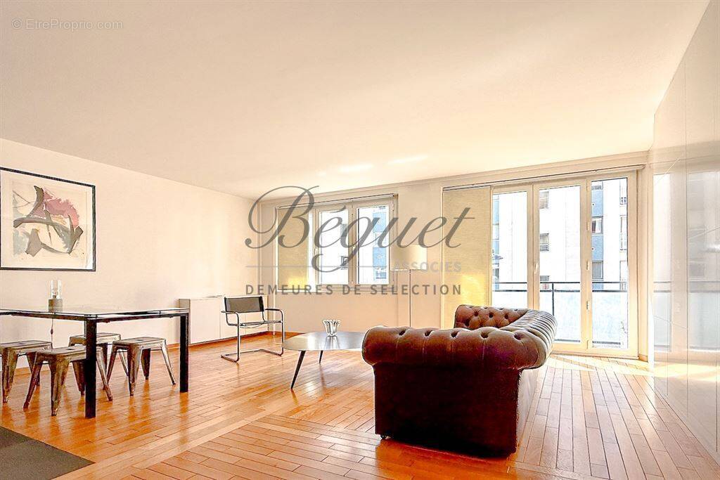 Appartement à PARIS-15E