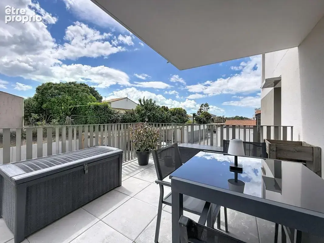 Appartement à vendre - nieul-sur-mer – un esprit maison au cœur d’un appartement t5 - photo 2