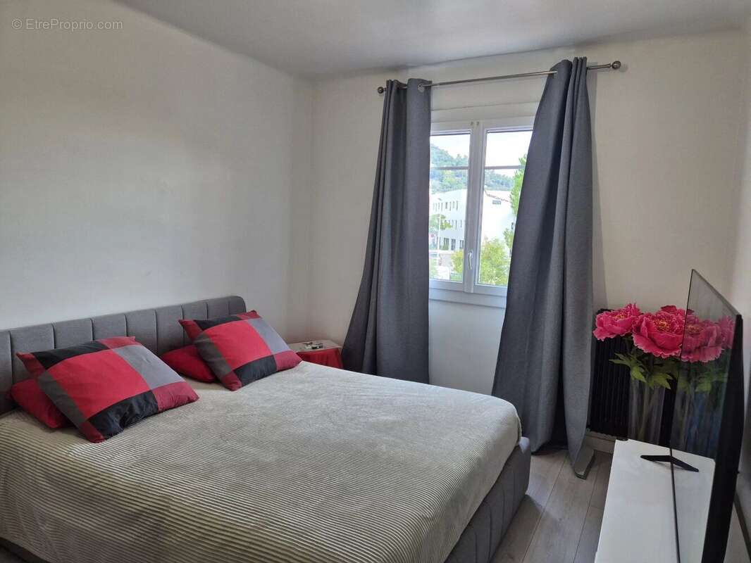 Appartement à LE CANNET-DES-MAURES